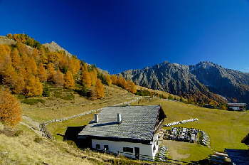 Staffelhütte von oben m Passeiertal  bei Meran -  SÜDTIROL