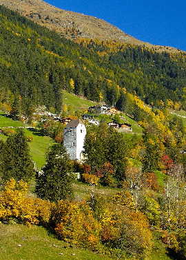 Jaufenburg  vom Sden (Herbst)