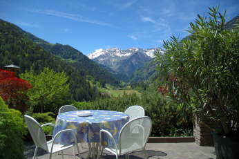 Terrasse  mit Blick auf die tztaler-Alpen