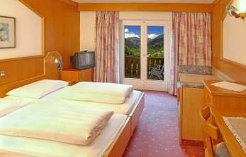Zimmer Westseite mit Blick auf die tztaler-Alpen